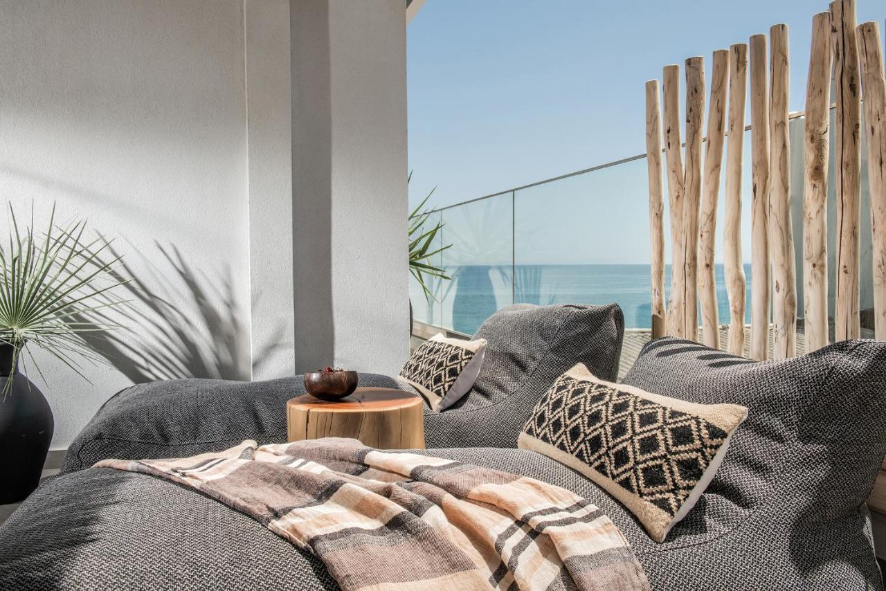 הרסוניסוס Khroma Luxury Suite 2 Beach Front Apartment מראה חיצוני תמונה