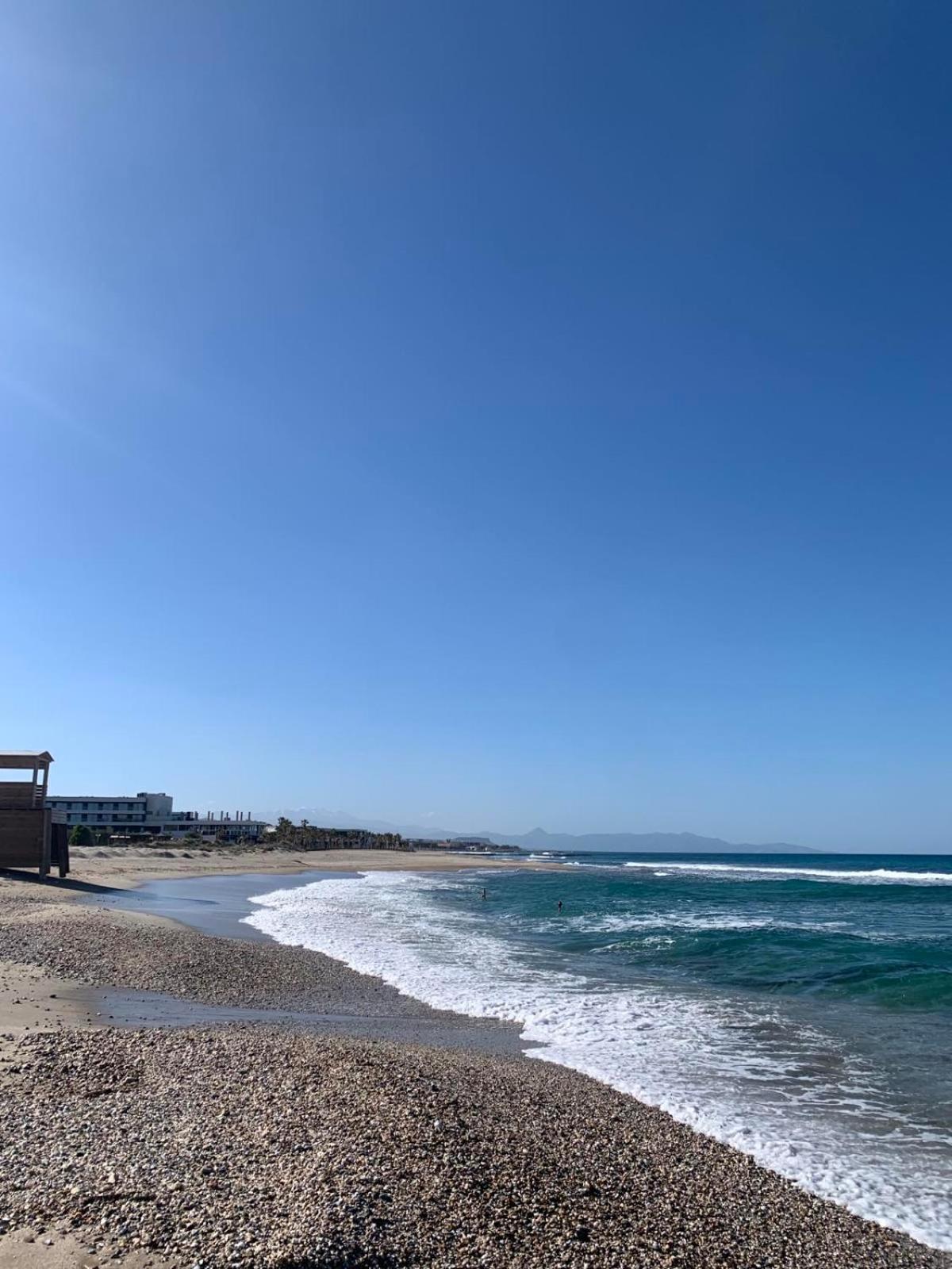 הרסוניסוס Khroma Luxury Suite 2 Beach Front Apartment מראה חיצוני תמונה